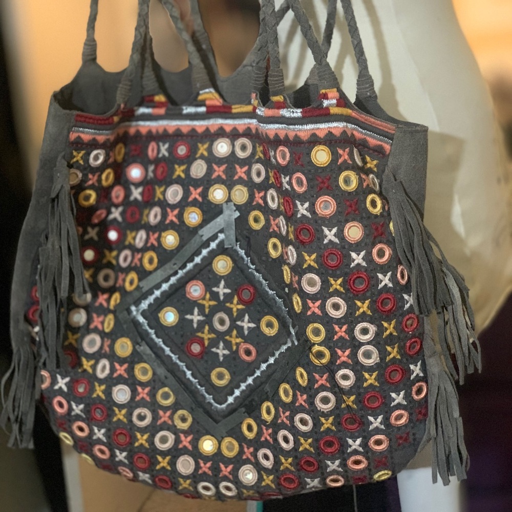 Free people shoulder bag is in good condition